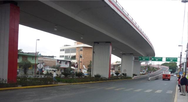 Distribuidor Vial Plaza Crystal — foto 2